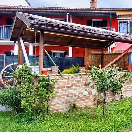 Casa Appartamento Vacanze La Fermata Delle Rondini Castello di Annone Exteriér fotografie