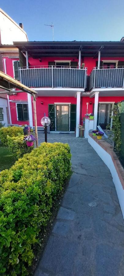 Casa Appartamento Vacanze La Fermata Delle Rondini Castello di Annone Exteriér fotografie